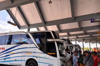 Terminal Mengwi rutin ramp check bus layani pemudik keluar Bali