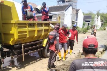 Pemkot Semarang tangani banjir di berbagai lokasi dampak hujan Ungaran