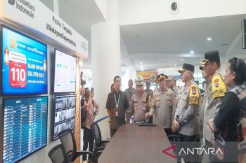 Kapolda Kalsel pantau kelancaran arus mudik di bandara