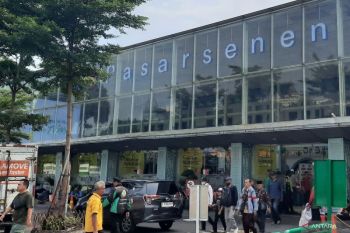 Balada menjemput rupiah di pengujung Ramadhan dari Senen