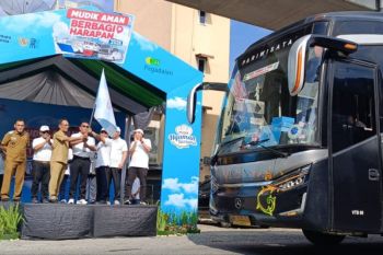 PT Pegadaian Kanwil I Medan berangkatkan 250 pemudik ke berbagai daerah