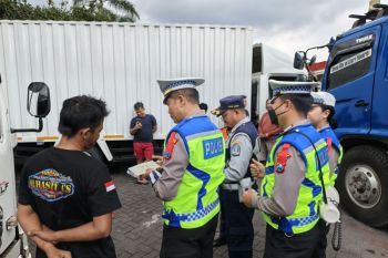Polres Malang tertibkan angkutan barang non-bahan pokok