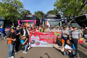 350 warga Semarang diberangkatkan mudik gratis