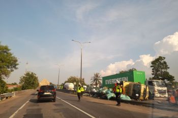 Urai macet ke Merak, Polisi percepat evakuasi truk LPG di KM 76