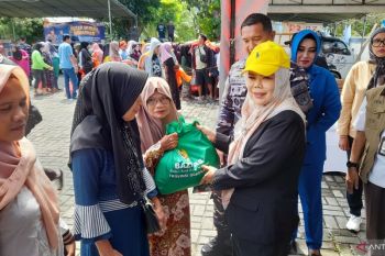 Pasar murah Pemprov Gorontalo bantu warga penuhi kebutuhan lebaran
