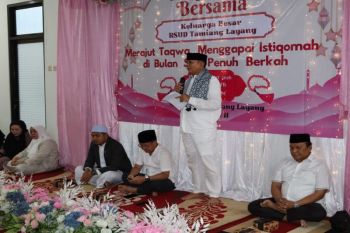 Bupati minta RSUD Tamiang Layang beri layanan secara ramah dan profesional