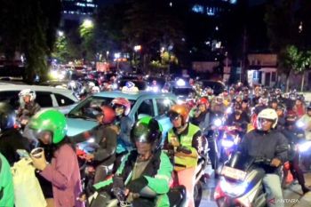 H-5 Lebaran, pemudik bermotor mulai padati Jalan Raya Kalimalang