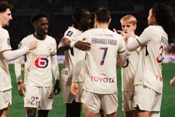 Auxerre menang telak