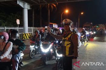 Polisi kawal pemudik motor dari Pelabuhan Bakauheni sampai ke tujuan