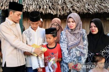 Bupati Aceh Barat santuni keluarga huni rumah tidak layak huni, tegur camat dan keuchik proaktif