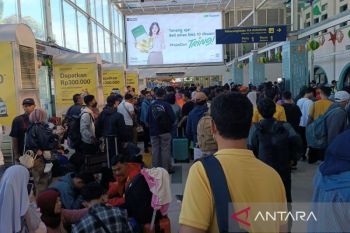 Stasiun Senen dipadati pemudik pada H-4 Idul Fitri