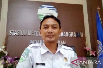 BMKG analisa pola konvergensi udara picu hujan jelang Lebaran