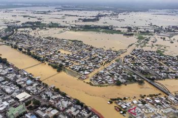Ekuador dilanda banjir bandang akibat hujan deras, 11 orang tewas