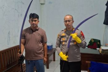 Polisi amankan dua remaja mabuk bawa sajam di Kudus