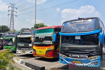Bus tambahan disiapkan untuk layani pemudik di Kampung Rambutan