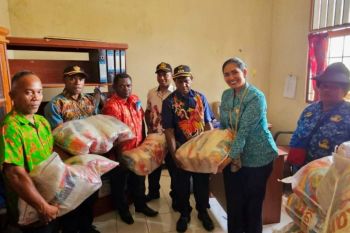 PKK Kabupaten Jayapura salurkan bantuan intervensi stunting