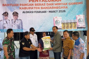 Bulog Banyumas salurkan perdana bantuan pangan 2026 untuk Banjarnegara