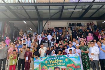 Riza-Debby bersama Baznas ajak puluhan anak yatim belanja kebutuhan lebaran