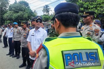 Bupati Tapsel imbau pemudik manfaatkan posko mudik