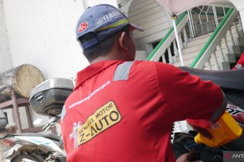 Baznas Tangerang bantu ganti oli 100 kendaraan pemudik gratis