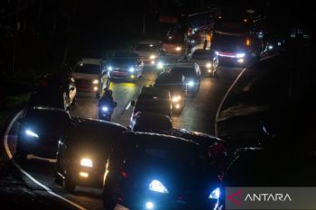 Arus lalin di Nagreg pada dini hari capai 60 ribu kendaraan