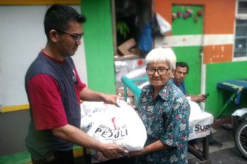 Artha Graha gelar pasar murah bantu pedagang makanan subuh di Jakpus