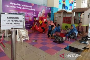 Pemudik puji fasilitas tempat bermain anak di Terminal Pulo Gebang