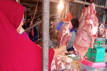 Harga daging sapi di pasar tradisional Palembang tembus Rp180.000/Kg jelang Lebaran