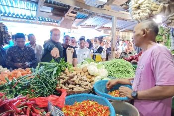 Satgas Pangan tegur pedagang naikkan harga gula di Makassar