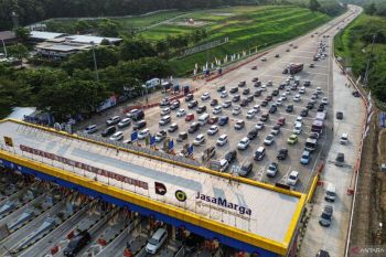 Arus mudik Lebaran di GT Kalikangkung Semarang-Batang