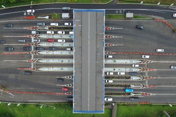 Arus mudik di tol Warugunung Surabaya