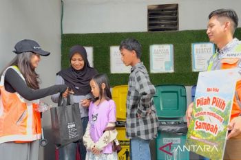Tak sekadar istirahat, pemudik diajak pilah sampah di Rest Area Tol Cipali