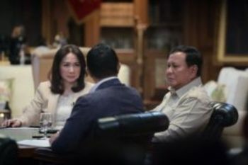 Prabowo kritik belanja daerah, singgung mobil dinas Rp8 miliar