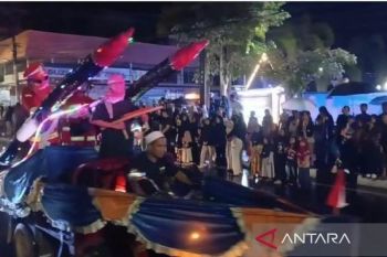 140 mobil hias semarakkan Pawai Gema Takbir di Kapuas