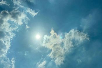 Prakiraan cuaca Kepri 23 Maret: Langit dominan cerah berawan, waspada hujan Lokal