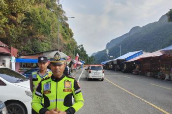 Polisi: Arus mudik Sumbar-Riau ramai lancar H-1 Lebaran