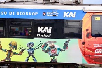 Kemenekraf dan KAI hadirkan instalasi Pelangi di Mars saat Lebaran