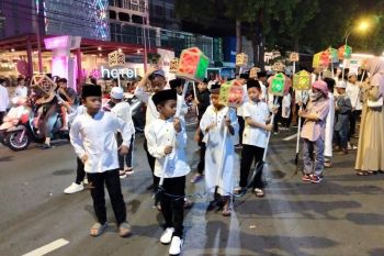 Ribuan umat Muslim Kota Mataram ikuti semarak pawai takbiran