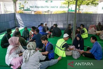 Haru melepas rindu dari balik jeruji saat Idul Fitri