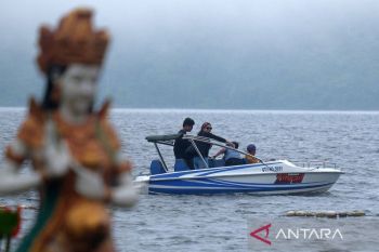 Menikmati libur Lebaran di Danau Beratan