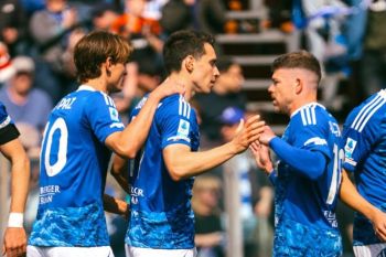 Como menang 5-0 atas Pisa