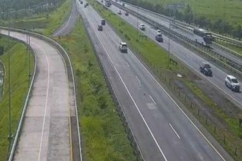 Arus di jalan Tol Cipali ke arah Cirebon meningkat pada H+1 Lebaran