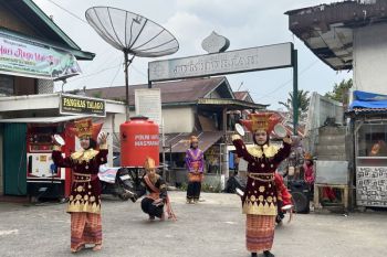 Malalo Sumbar sambut perantau dengan tari jadi "trauma healing"