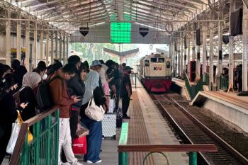 Stop aktivitas di jalur rel, KAI Divre II Sumbar tekankan pentingnya keselamatan bersama