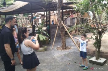Wisatawan domestik padati Bali Zoo libur Lebaran 2026