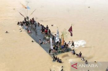 Kaltim kokohkan tradisi budaya dalam pesta adat Lom Plai