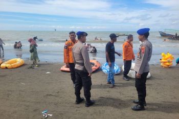 Sejumlah tempat wisata pantai di Karawang