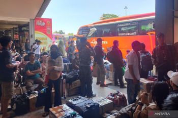 Volume arus mudik di Terminal Kalideres menurun 51 persen