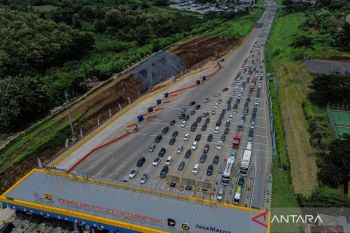 Korlantas Polri kemungkinan perpanjang one way arus balik Trans Jawa