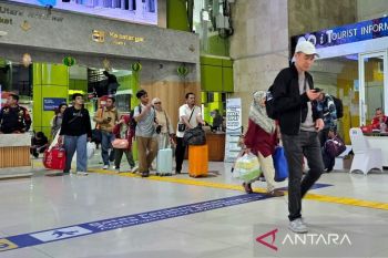 KAI catat 16 ribu pemilir kembali ke Jakarta melalui Stasiun Gambir